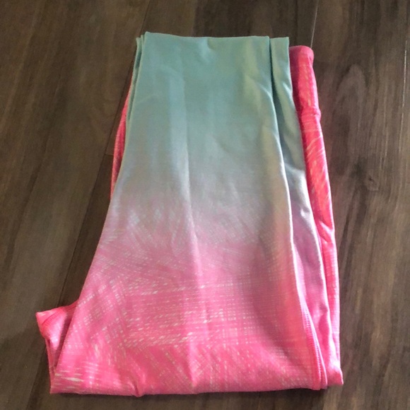 Under amour ombre leggings. - Picture 2 of 3